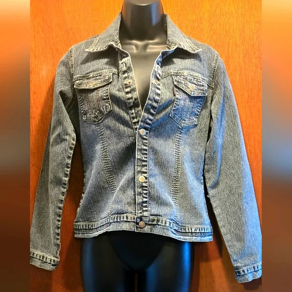 HOST PICK!๐๐Arrow Car stretchy Denim Jacket with snaps szL - Picture 1 of 8